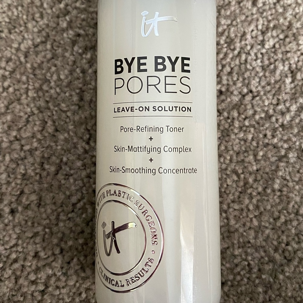It Cosmetics Bye Bye Pores Leave on Solution - BRAND NEW!!!